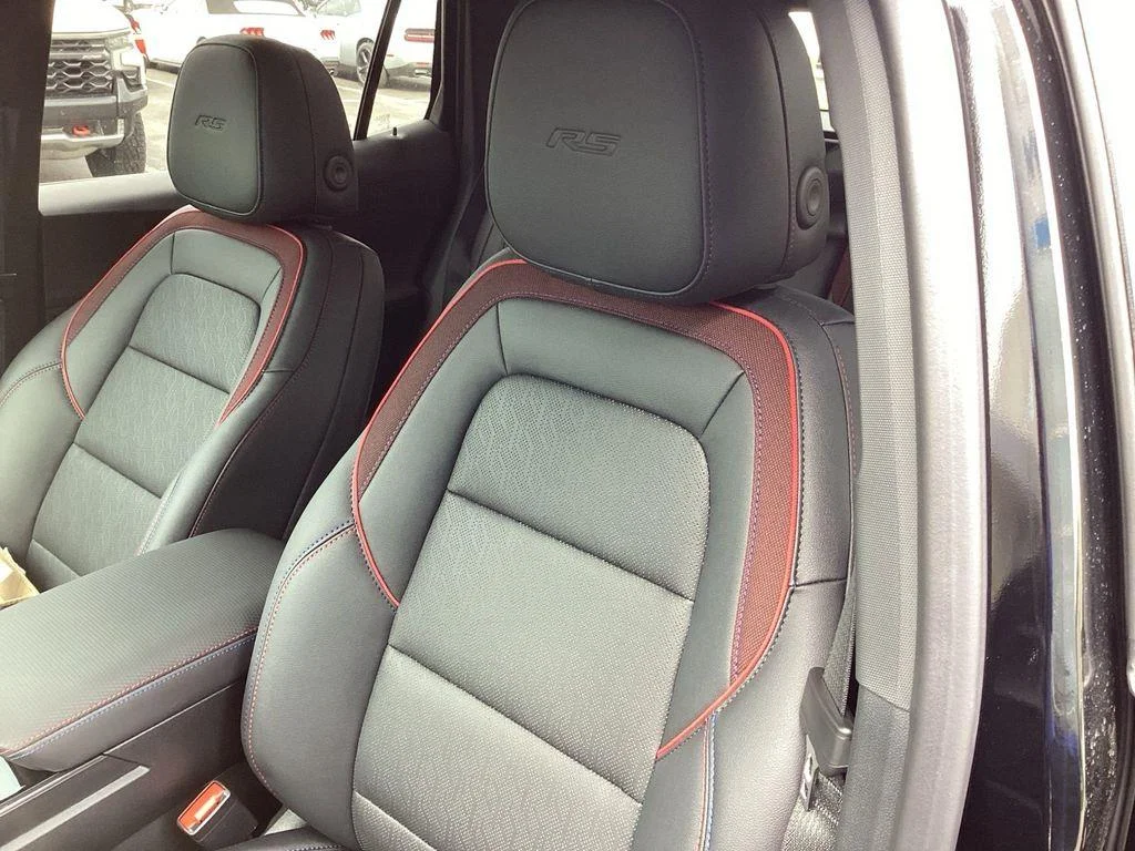 New 2026 Mosaic Black Metallic Chevrolet FWD RS image 11