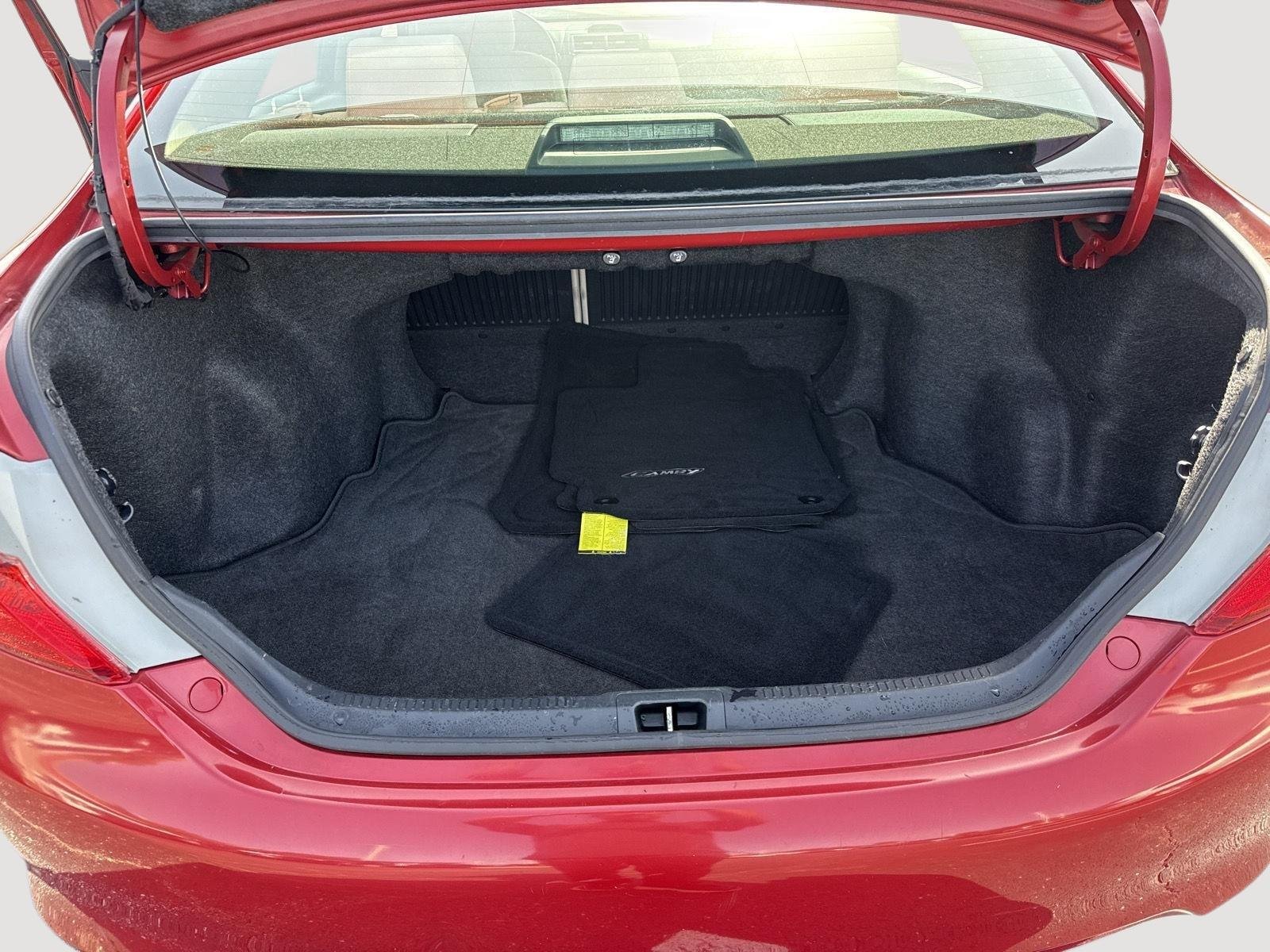 Used 2013 Barcelona Red Metallic Toyota LE image 21