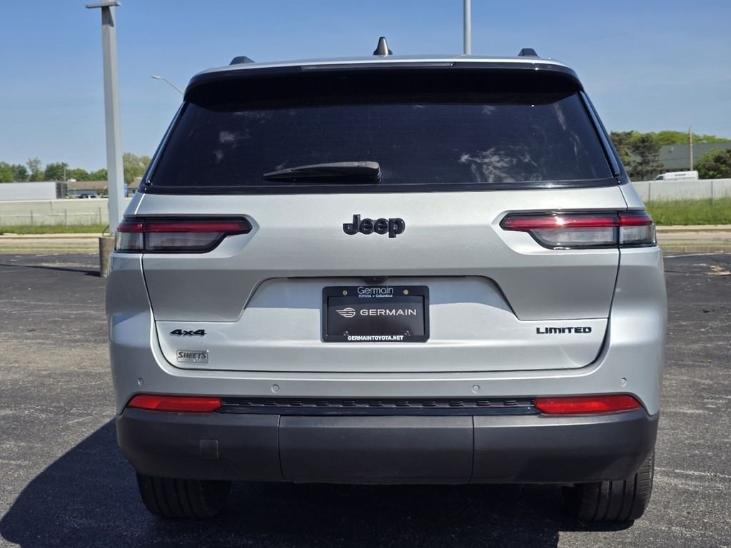 Used 2024 Silver Jeep Limited image 16