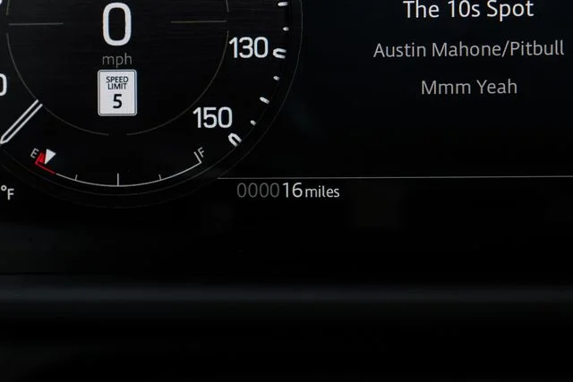 New 2026 White Land Rover S image 23