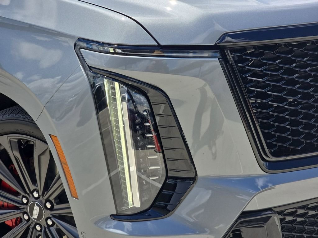 Used 2025 Silver Cadillac V-Series image 37