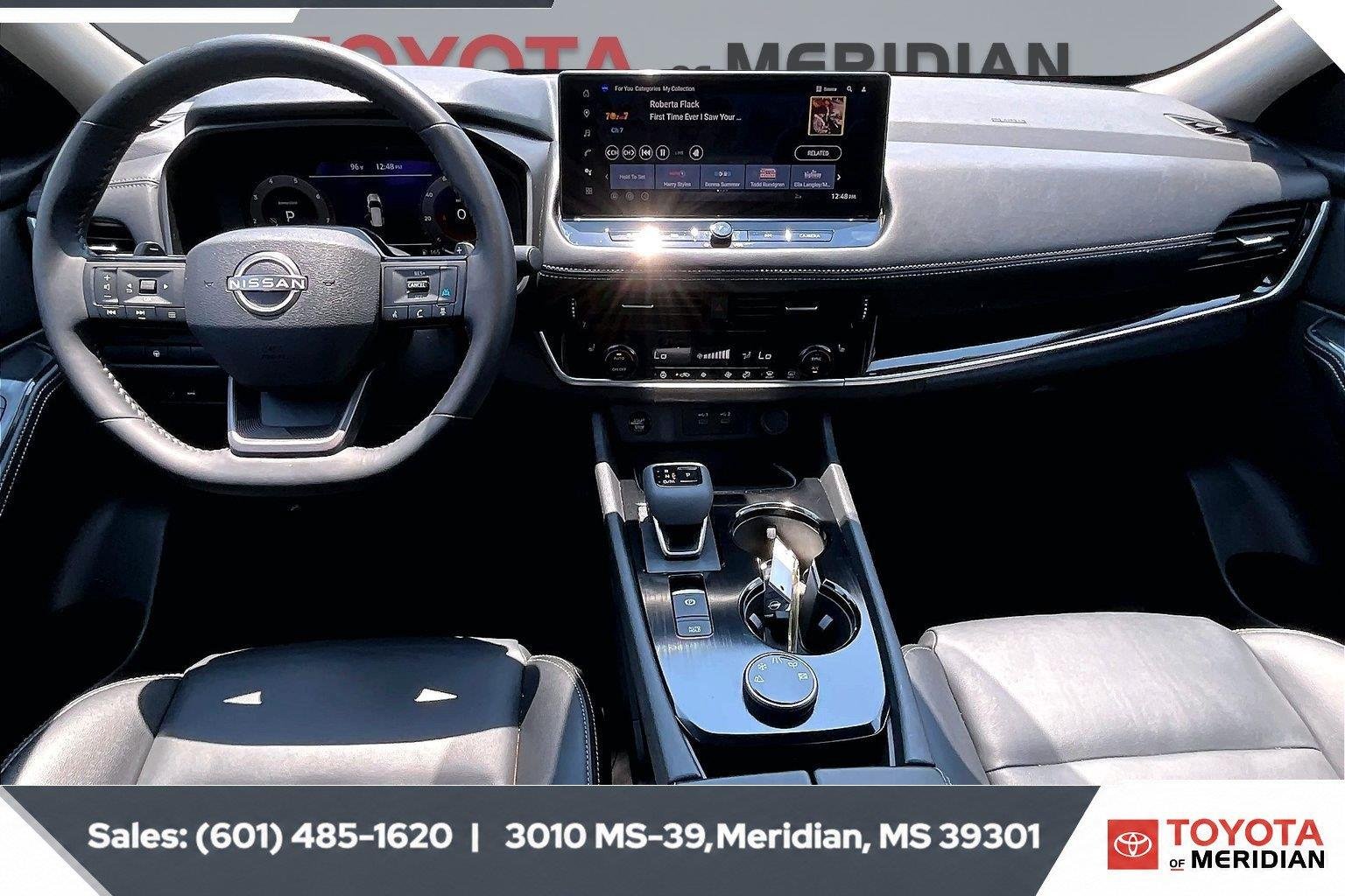 Used 2026 Everest White Pearl Tricoat Nissan SL image 13