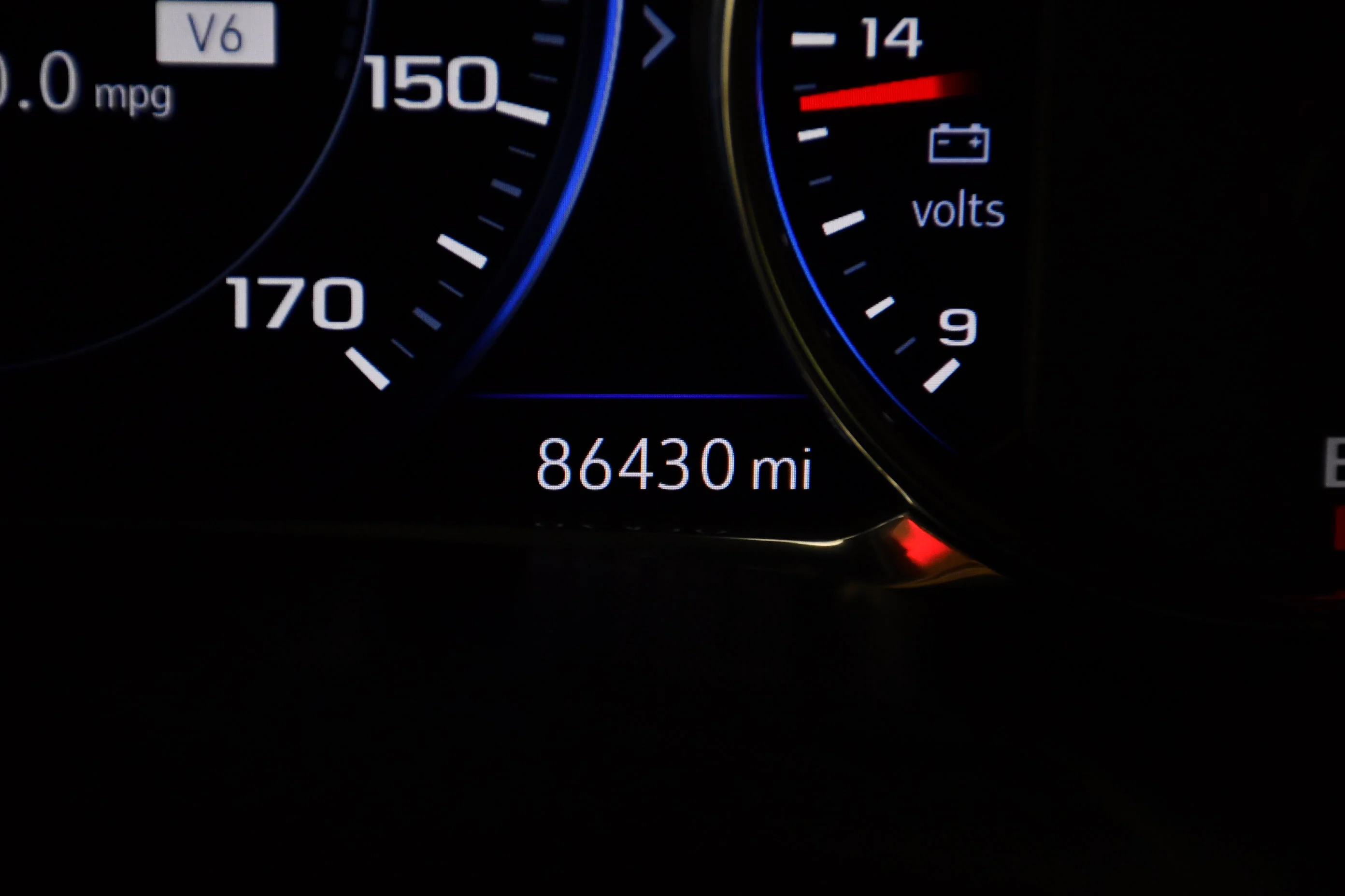 Used 2022 Silver Ice Metallic Chevrolet RS image 17