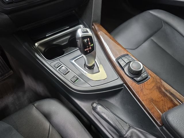 Used 2015 White BMW 328i xDrive image 25