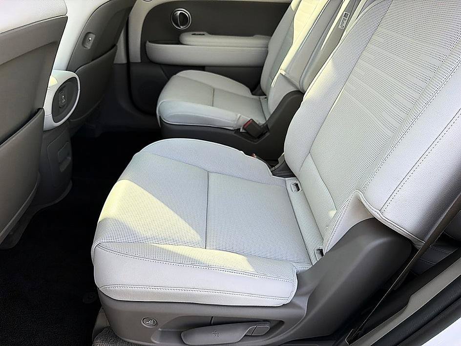 Used 2026 Creamy White Pearl Hyundai Limited image 7