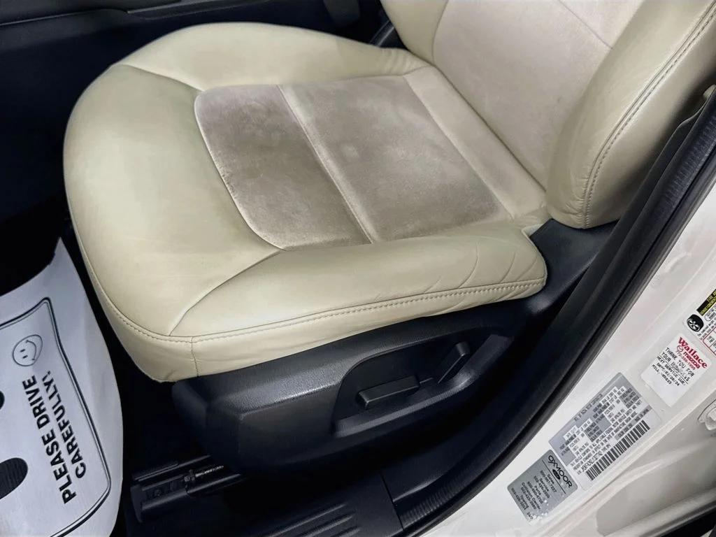 Used 2018 Snowflake White Pearl Mica Mazda Touring image 24