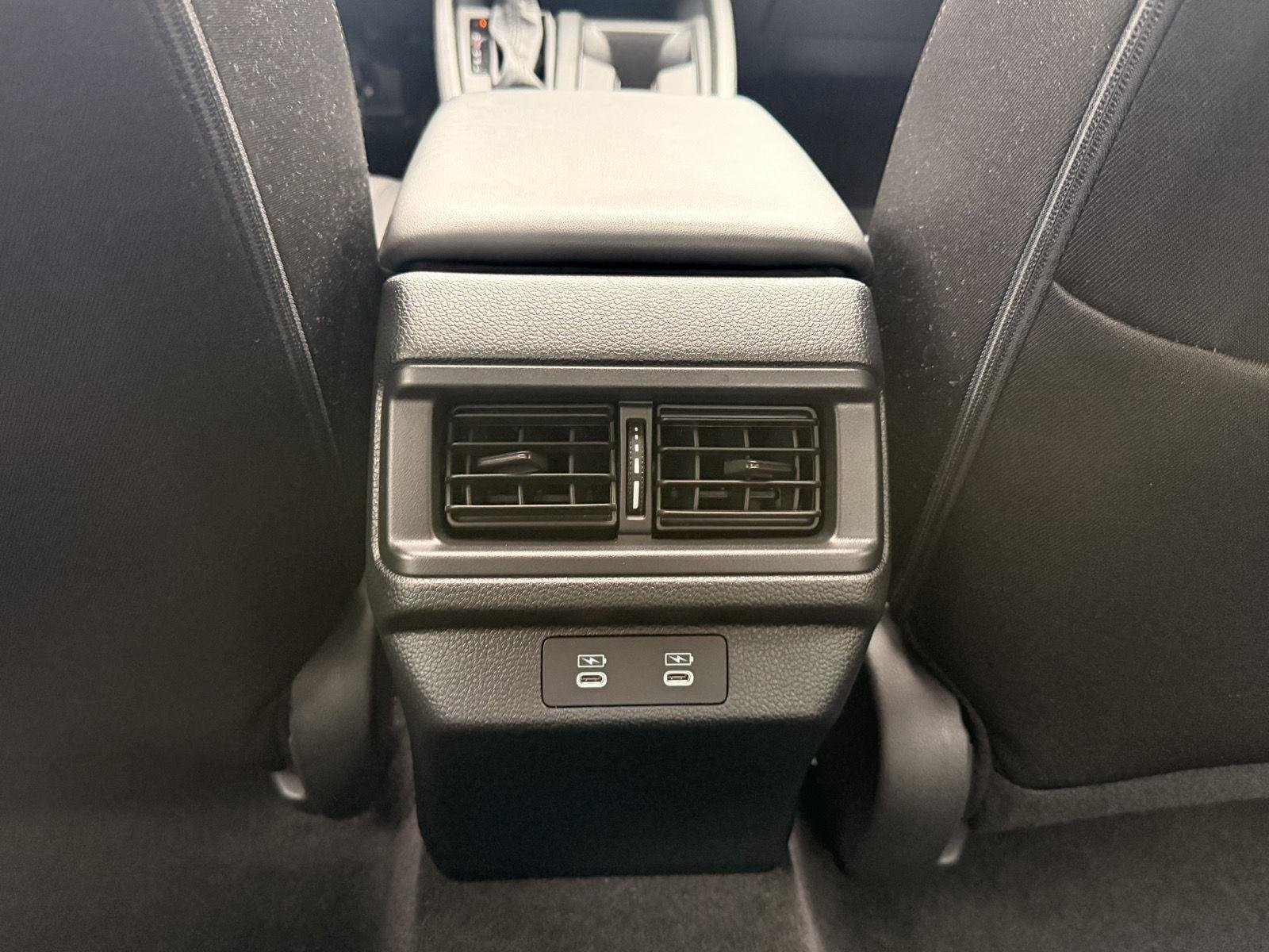 Used 2025 Canyon River Blue Metallic Honda SE image 20