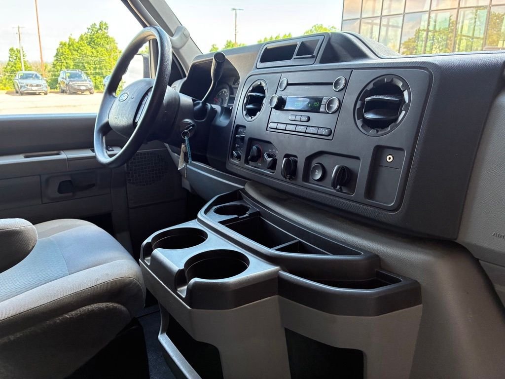 Used 2014 Oxford White Ford XLT image 38