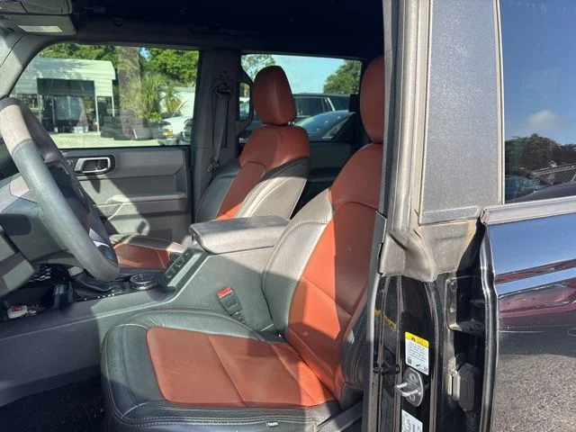 Used 2022 Black Ford Base image 9
