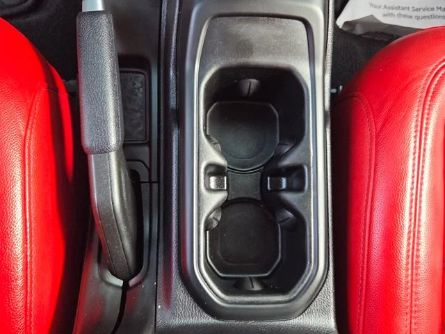 Used 2020 Black Jeep Unlimited Sahara image 18
