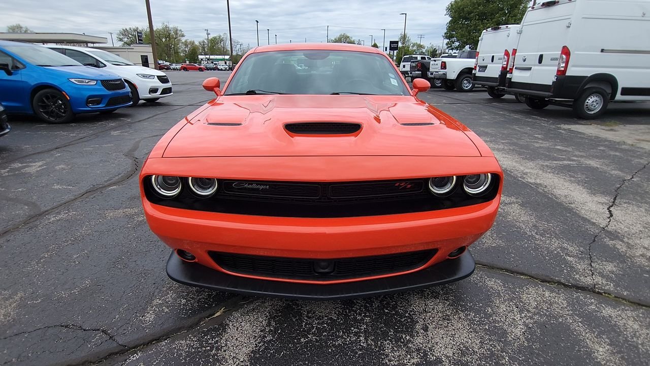 Used 2023 Go Mango Dodge R/T Scat Pack image 3