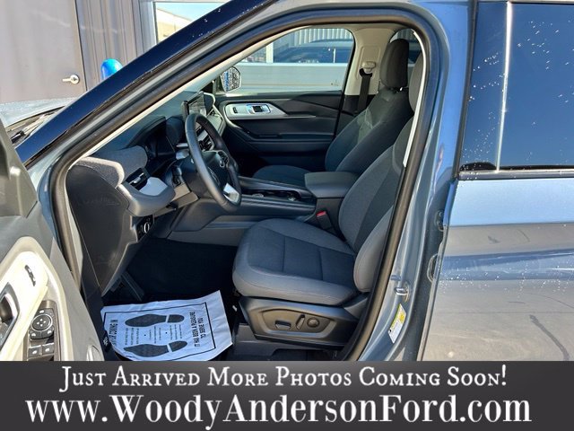 Used 2026 Vapor Blue Metallic Ford Active image 16