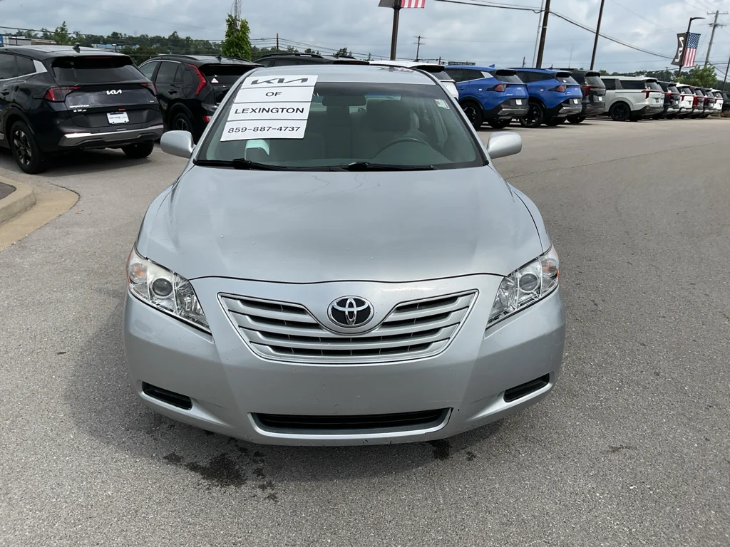 Used 2007 Titanium Metallic Toyota LE image 3