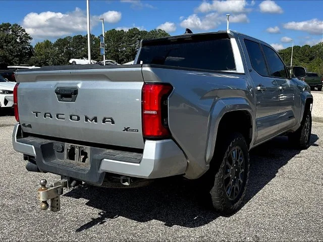 Used 2025 Silver Toyota SR5 image 4