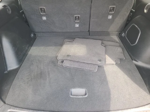 Used 2024 White Jeep LIMI image 9