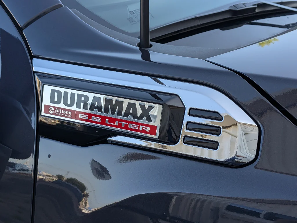 Used 2025 Titanium Rush Metallic GMC SLT image 26