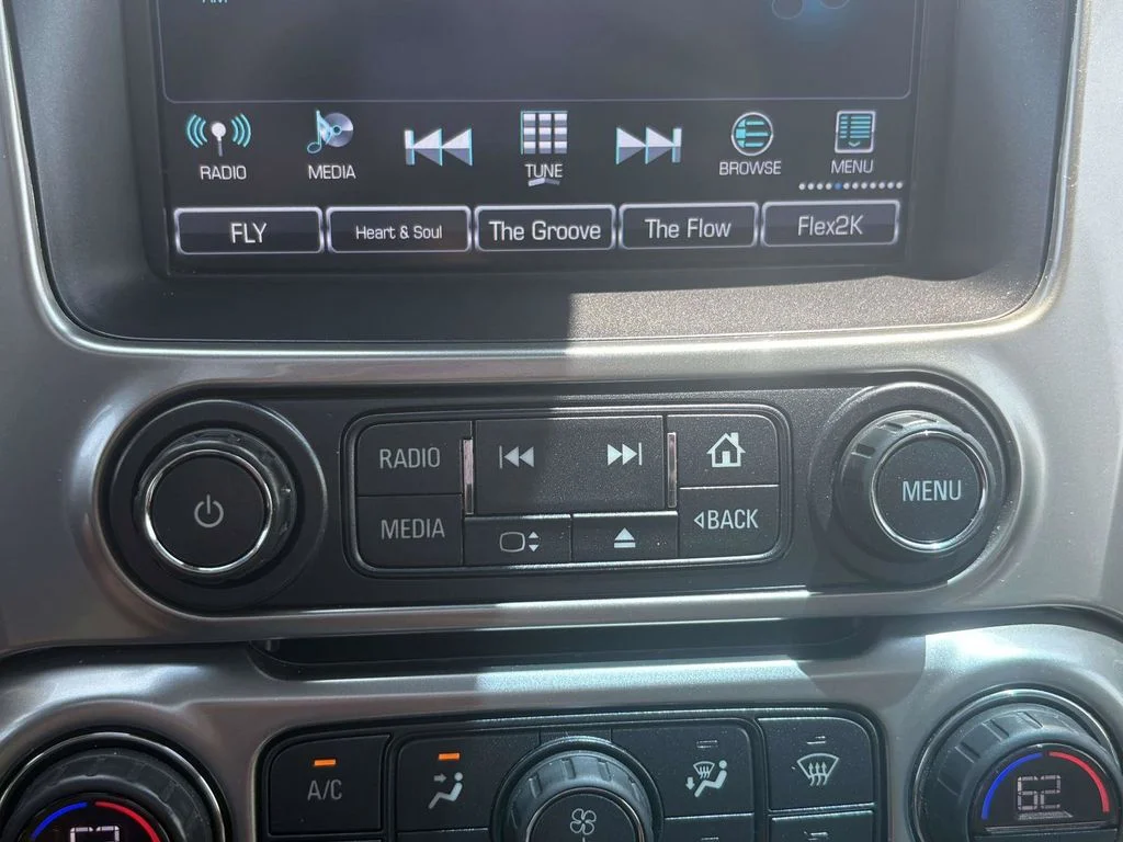 Used 2018 Silver Chevrolet LT image 40