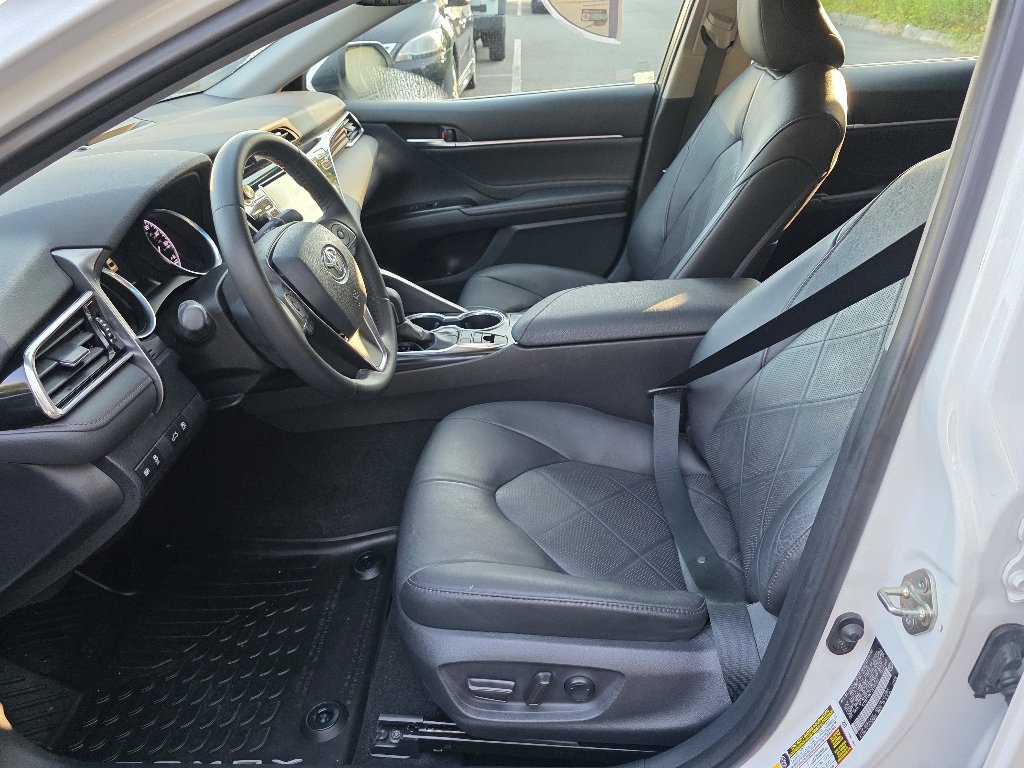 2018 Toyota Camry XLE - Photo 32