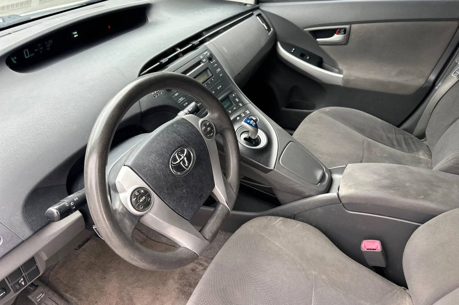 Used 2010 Blizzard Pearl TOYOTA  image 9