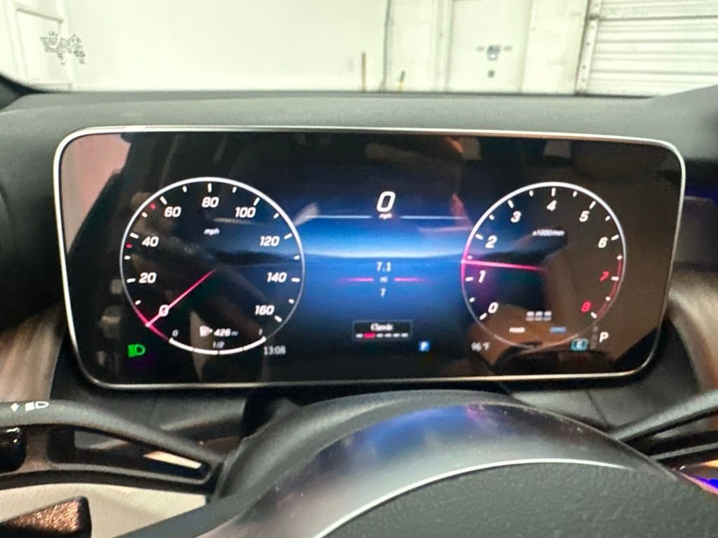 New 2027 Graphite Grey Metallic Mercedes-Benz GLC 300 image 15