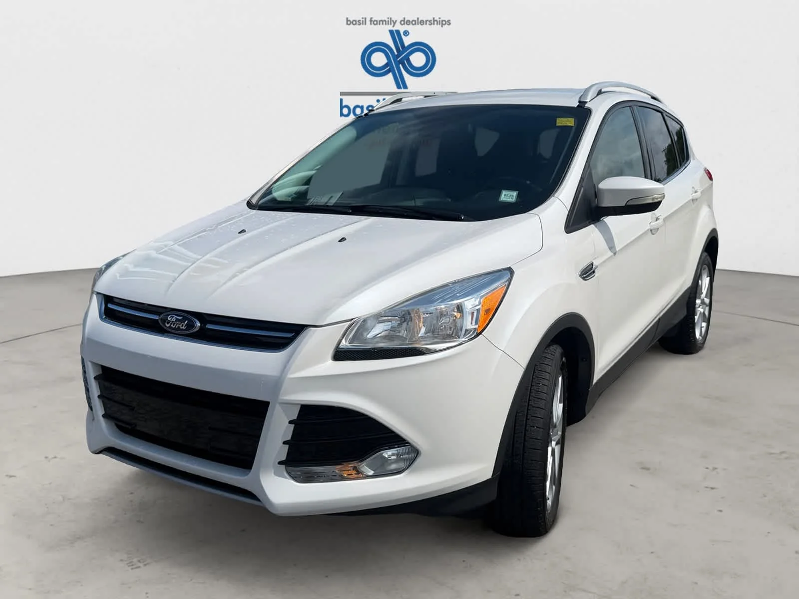 Used 2016 White Platinum Metallic Tri-Coat Ford Titanium image 2