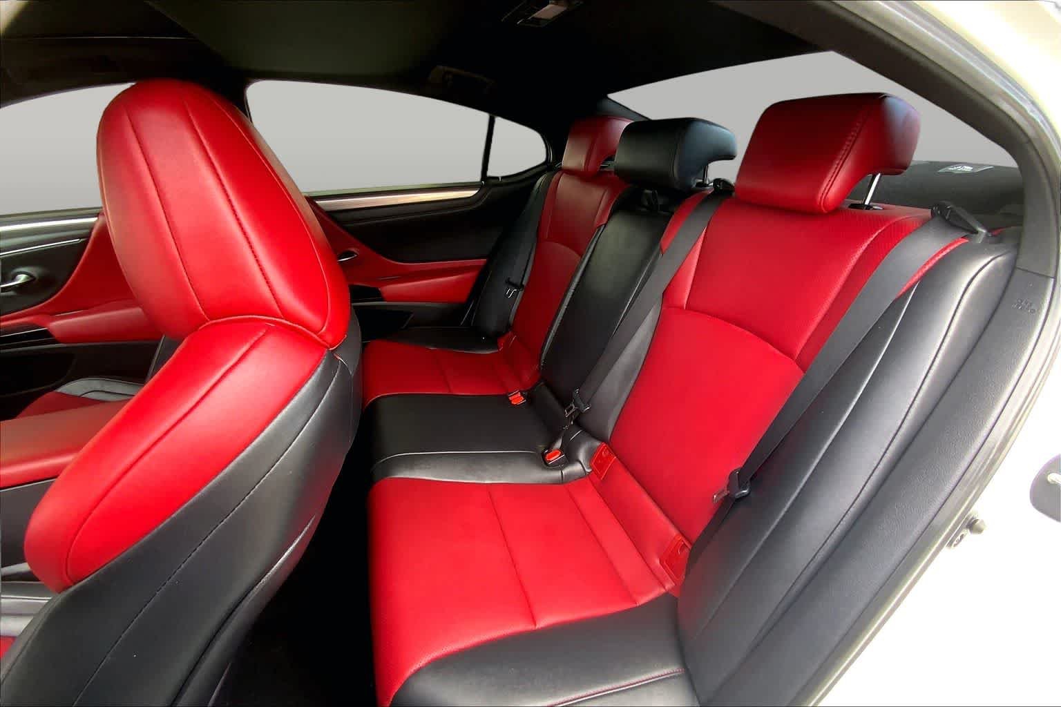 Used 2023 Ultra White Lexus F SPORT Handling image 21