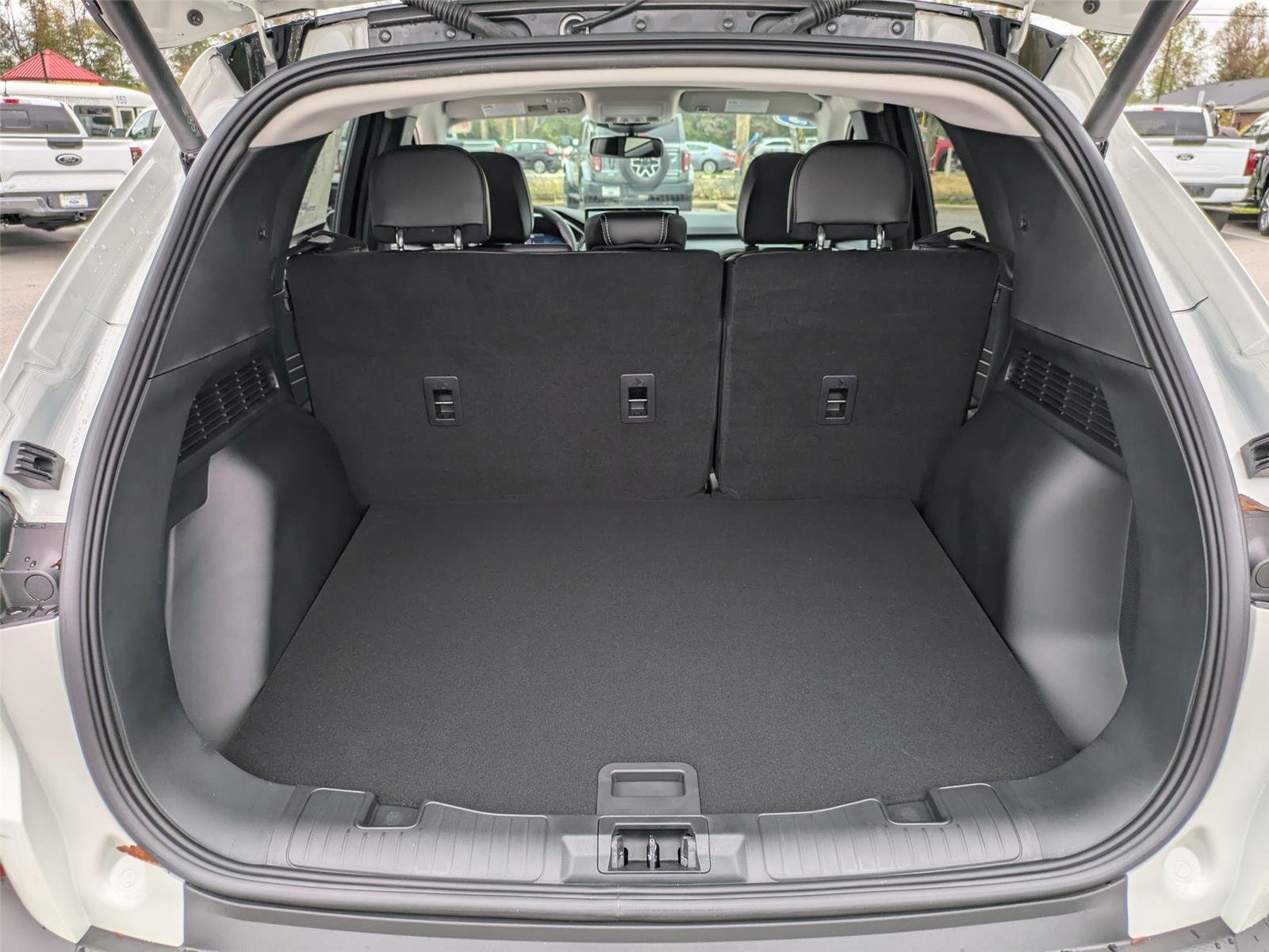 New 2025 Star White Metallic Tri-Coat Ford PHEV image 34