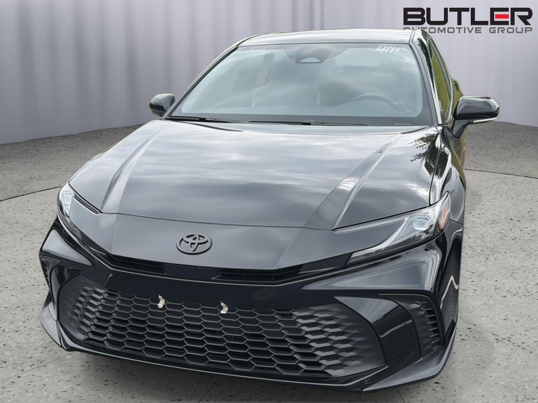 Used 2025 Midnight Black Metallic Toyota SE image 3