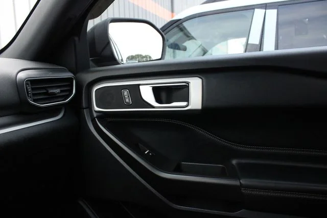 Used 2020 Black Ford XLT image 22