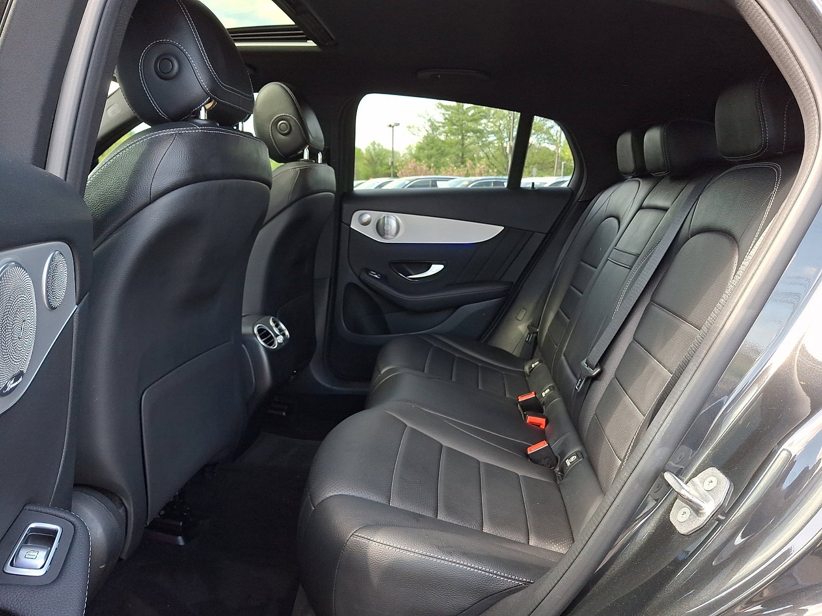 Used 2020 Graphite Grey Metallic Mercedes-Benz GLC 300 image 10