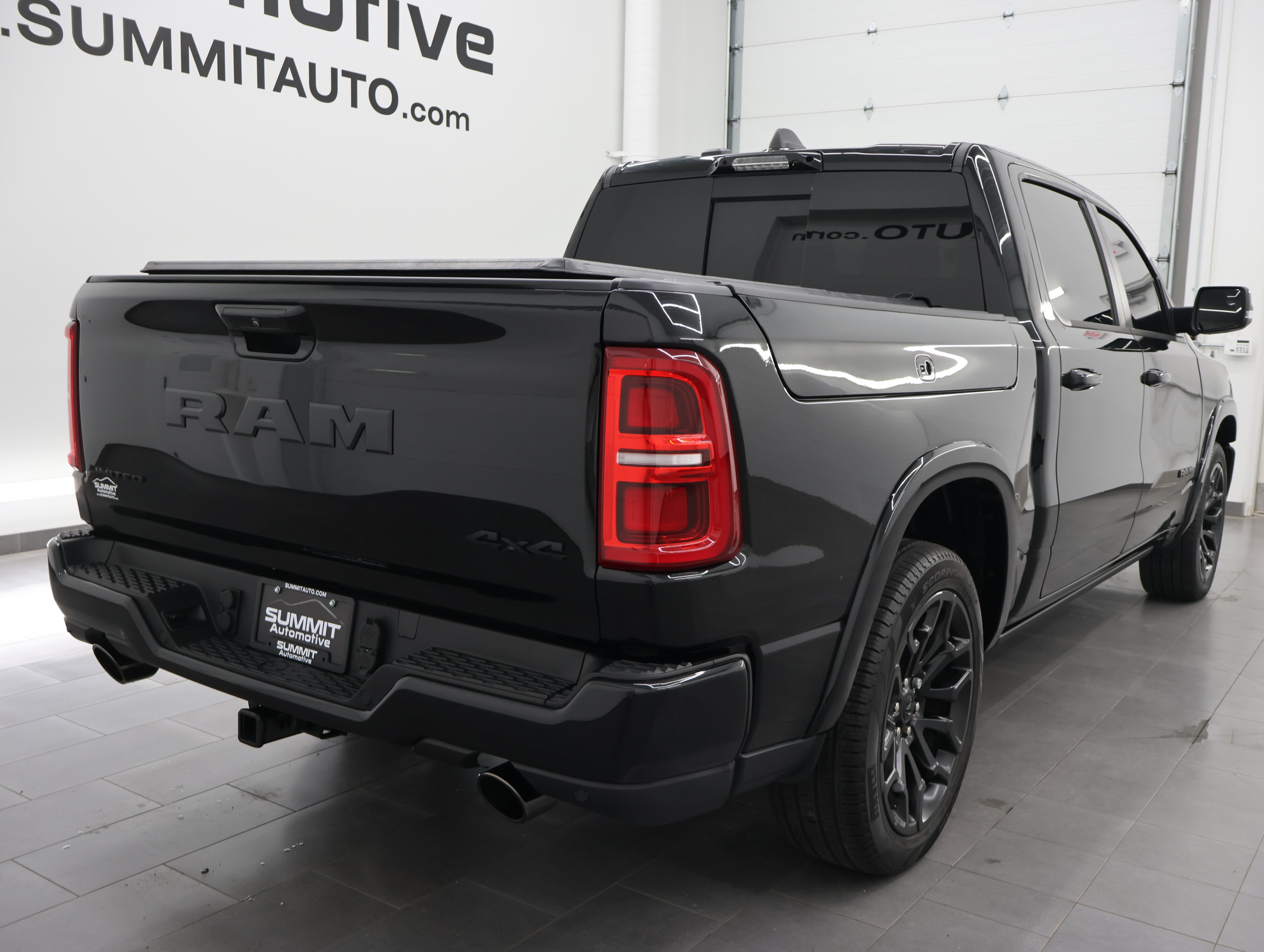 Used 2025 Diamond Black Crystal Pearlcoat Ram Limited image 4