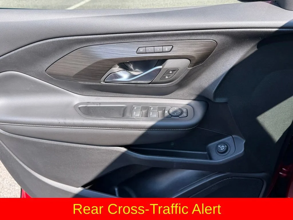 Used 2023 VOLCANIC RED TINTCOAT GMC SLT image 21