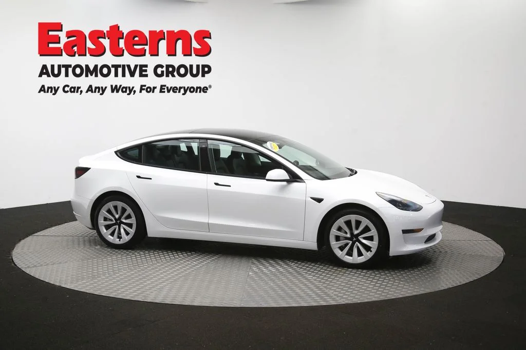 Used 2021 White Tesla Standard Range Plus image 41