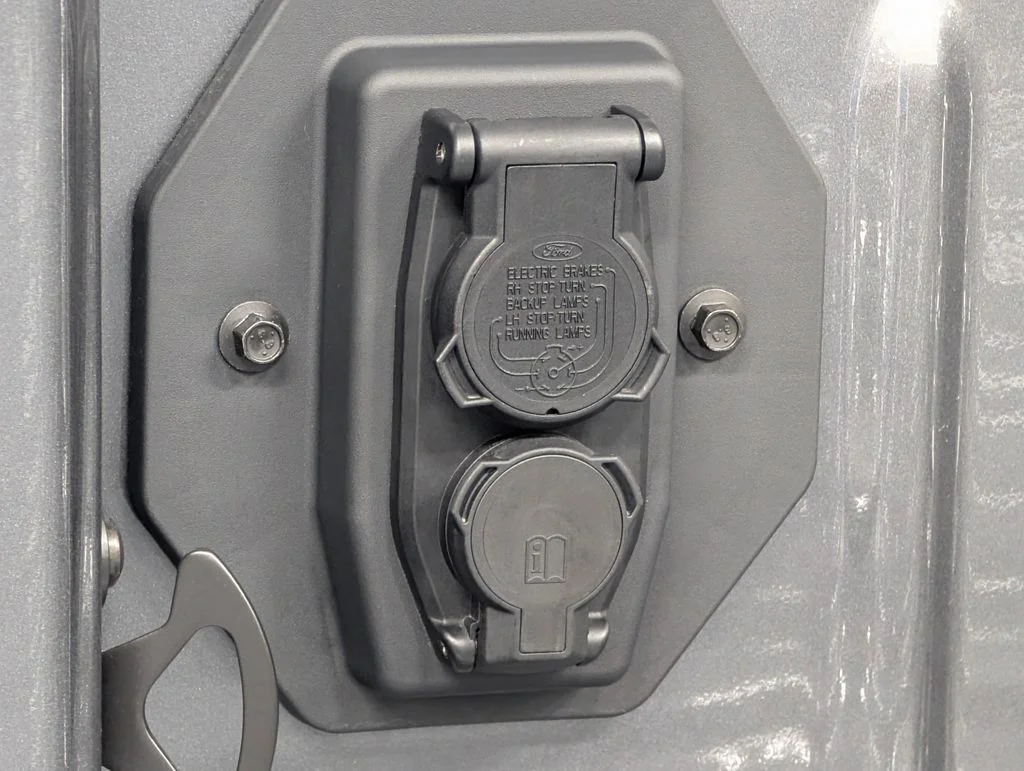 New 2026 Carbonized Gray Metallic Ford F-350® Lariat® image 30
