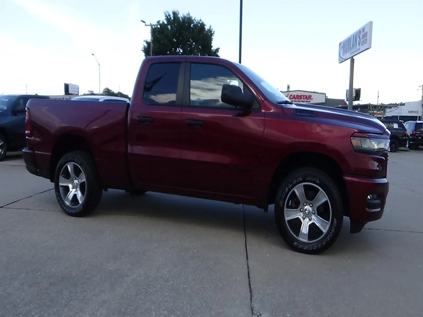 Certified Used 2025 Delmonico Red Pearl Coat (prv) RAM Tradesman image 5
