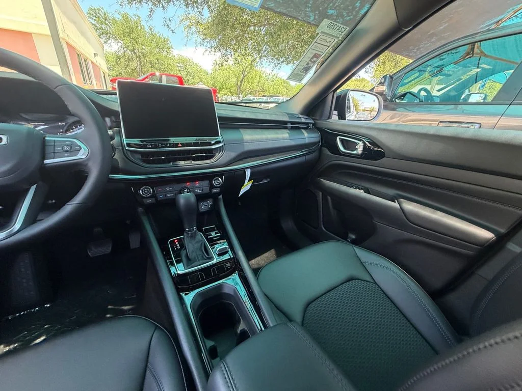 New 2026 Blue Jeep Latitude image 15