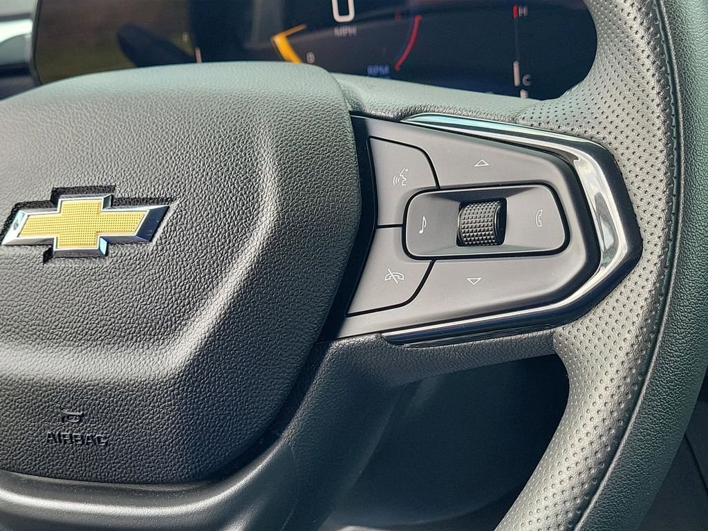 Used 2026 Green Chevrolet LT image 13
