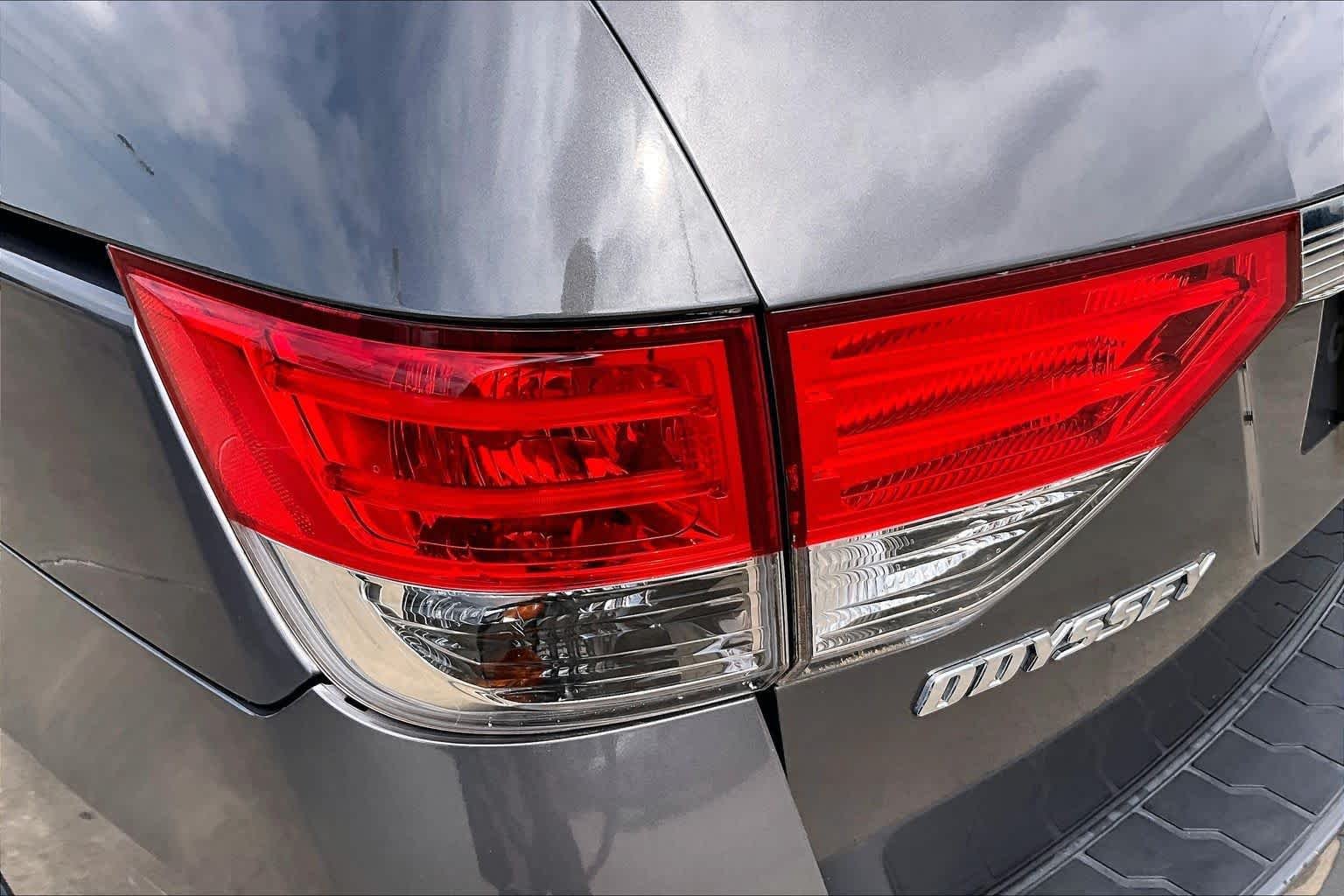 Used 2015 Modern Steel Metallic Honda EX image 28