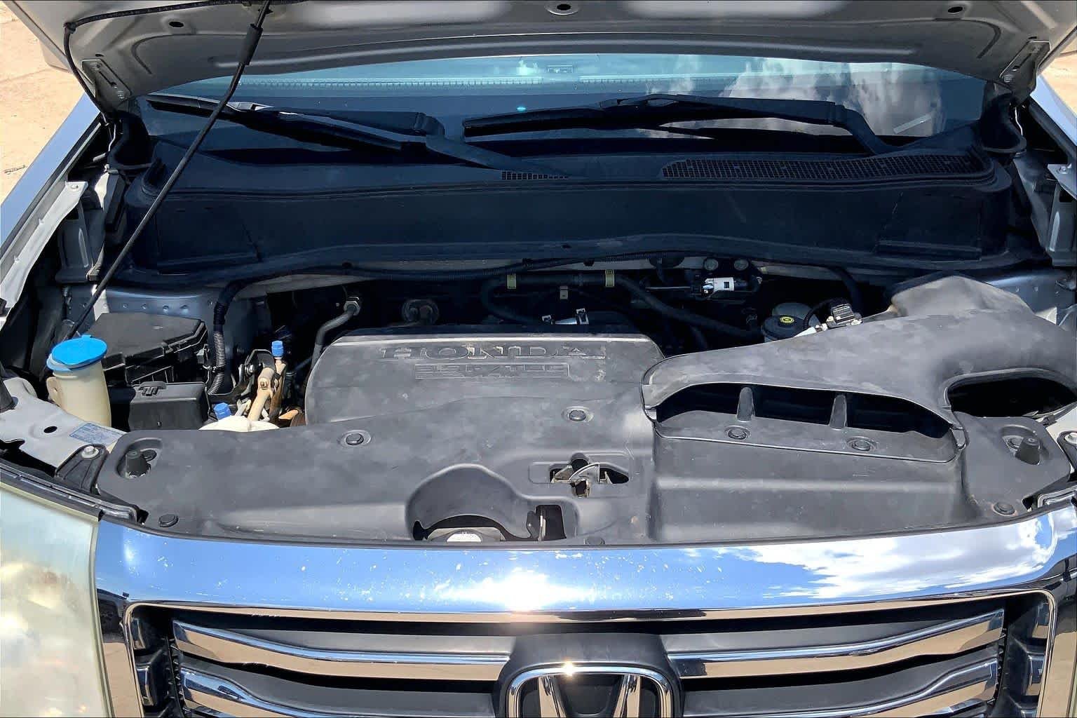 Used 2013 Alabaster Silver Metallic Honda EX image 31