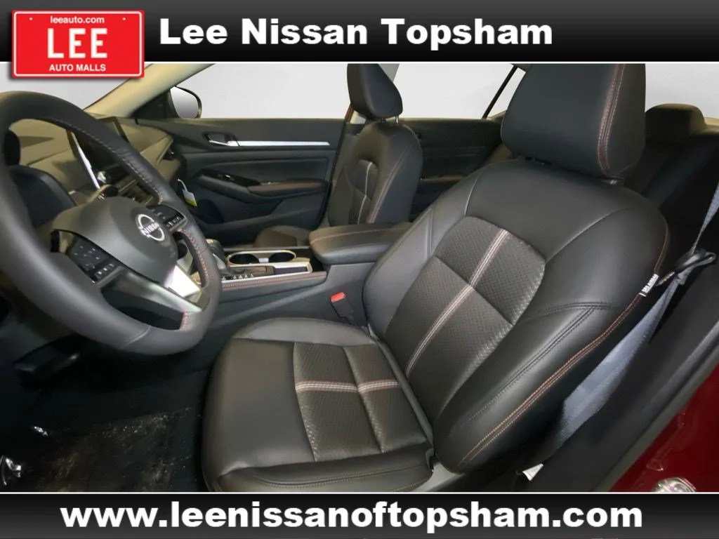 Used 2024 Scarlet Ember Nissan 2.5 SR image 10