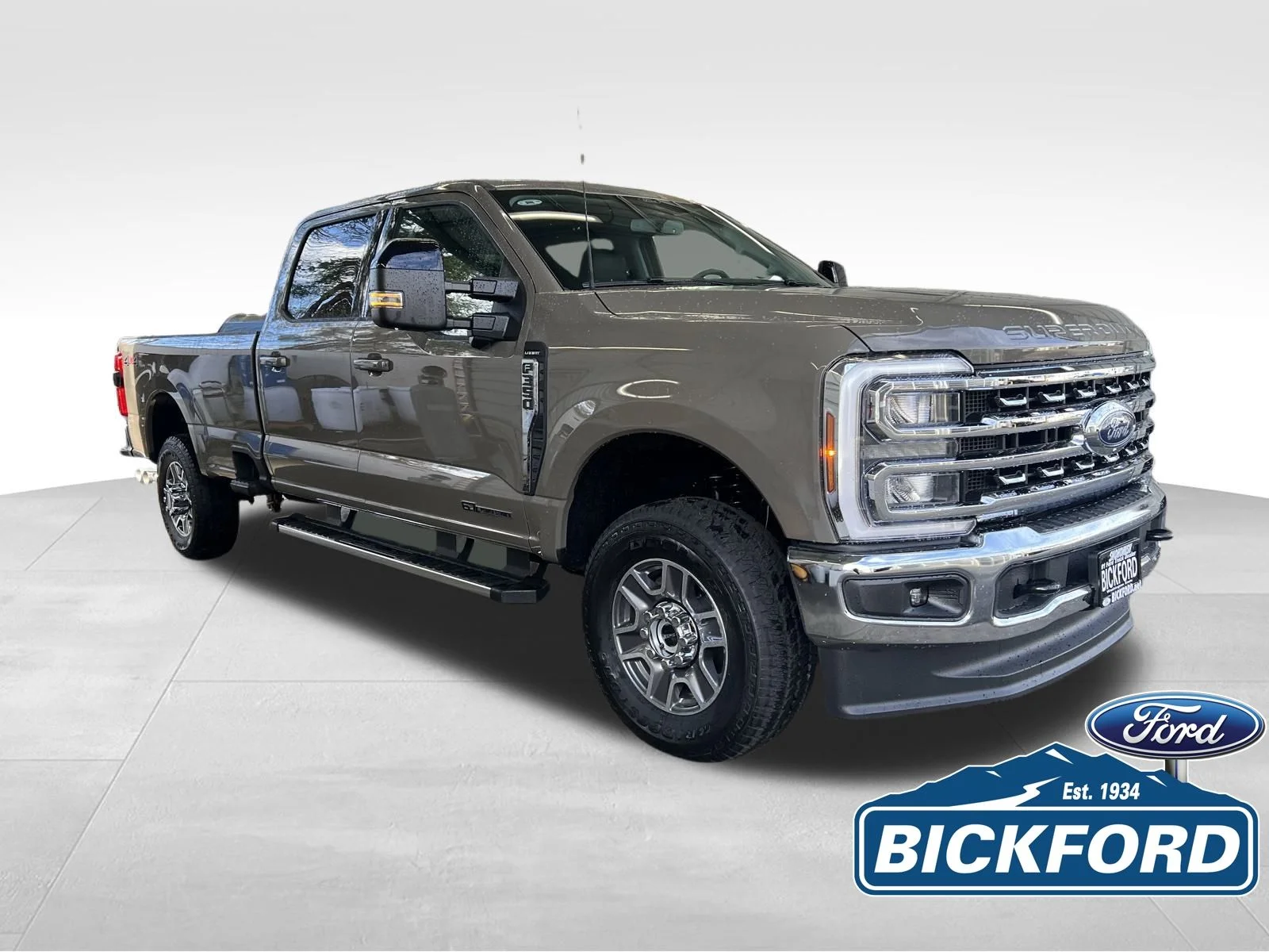 New 2026 Gray Ford Lariat image 3