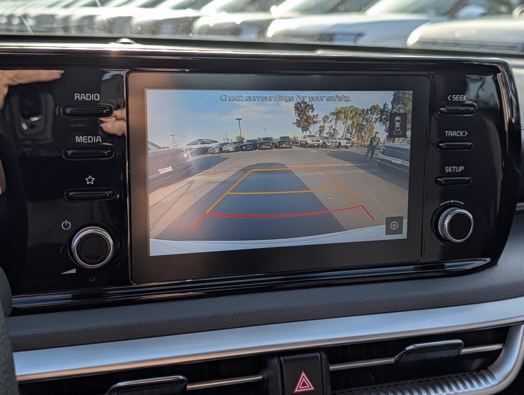 2022 Kia K5 LX - Photo 20