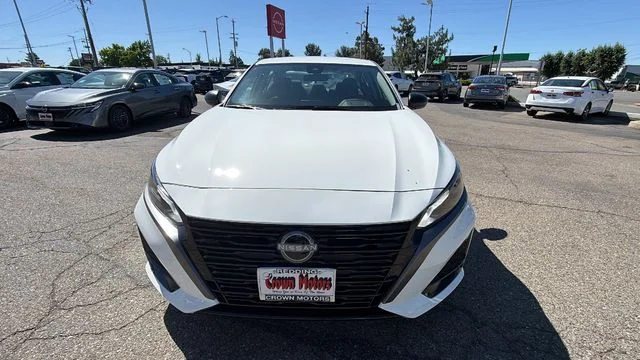 New 2026 White Nissan 2.5 SV image 8