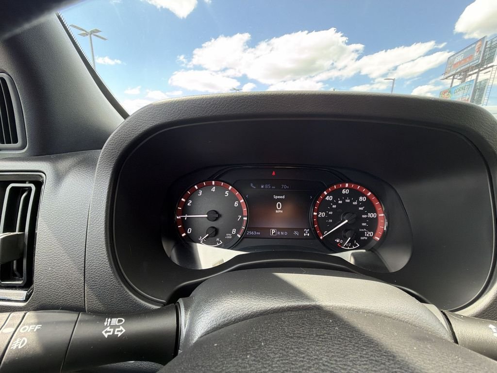 Used 2025 White Nissan PRO-4X image 23