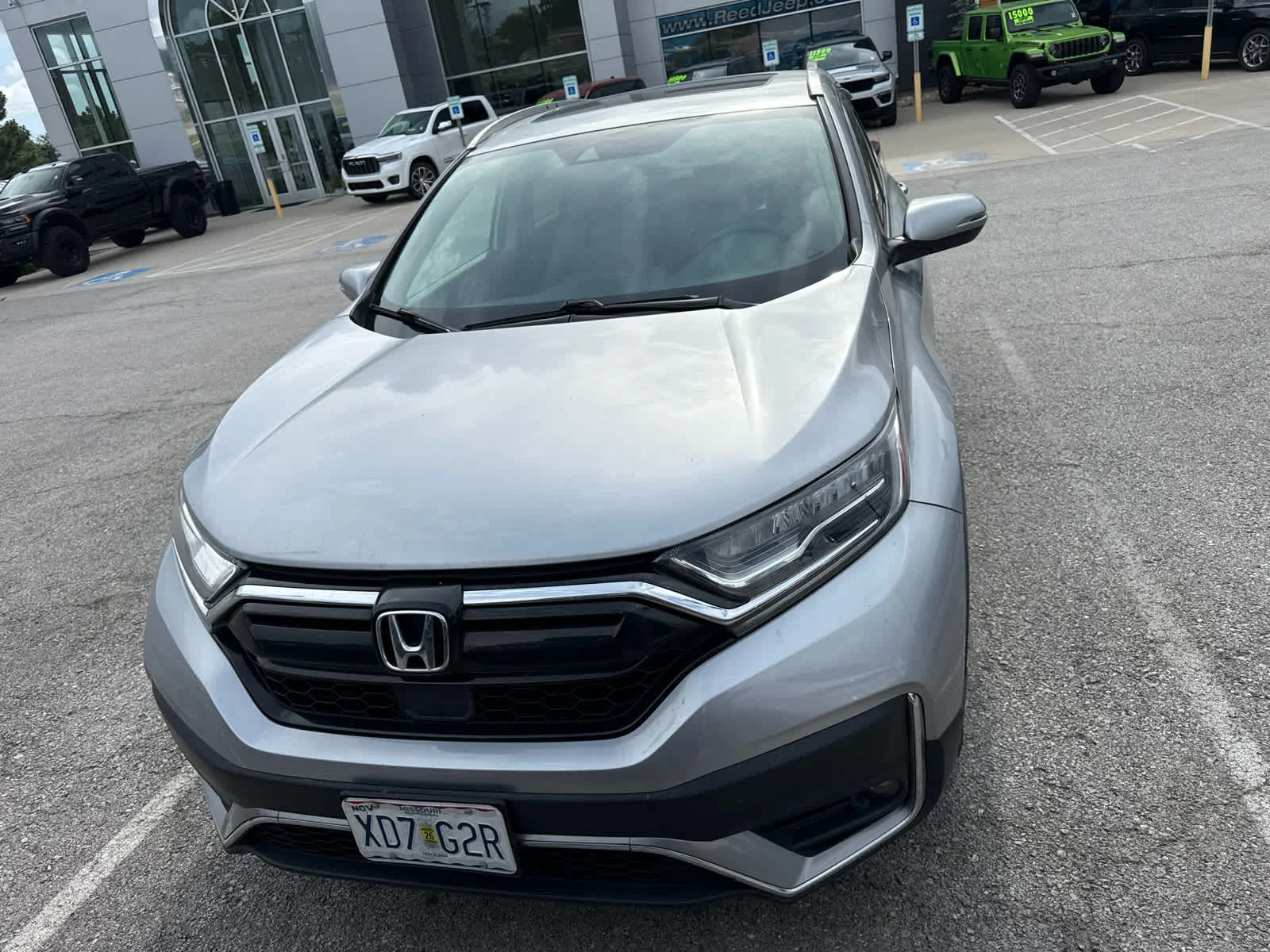 Used 2020 Lunar Silver Metallic Honda Touring image 2