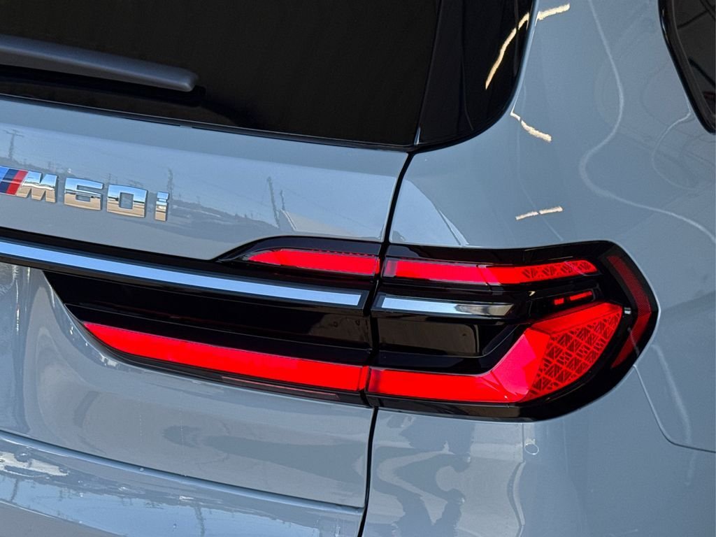 2026 BMW X7 M60i - Photo 17