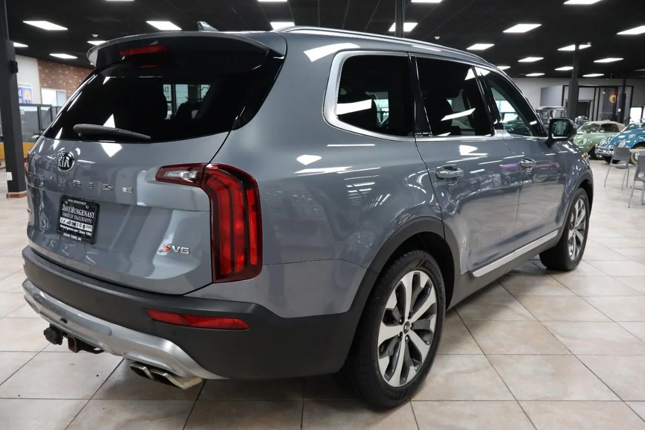 Used 2020 Gravity Gray Kia S image 5