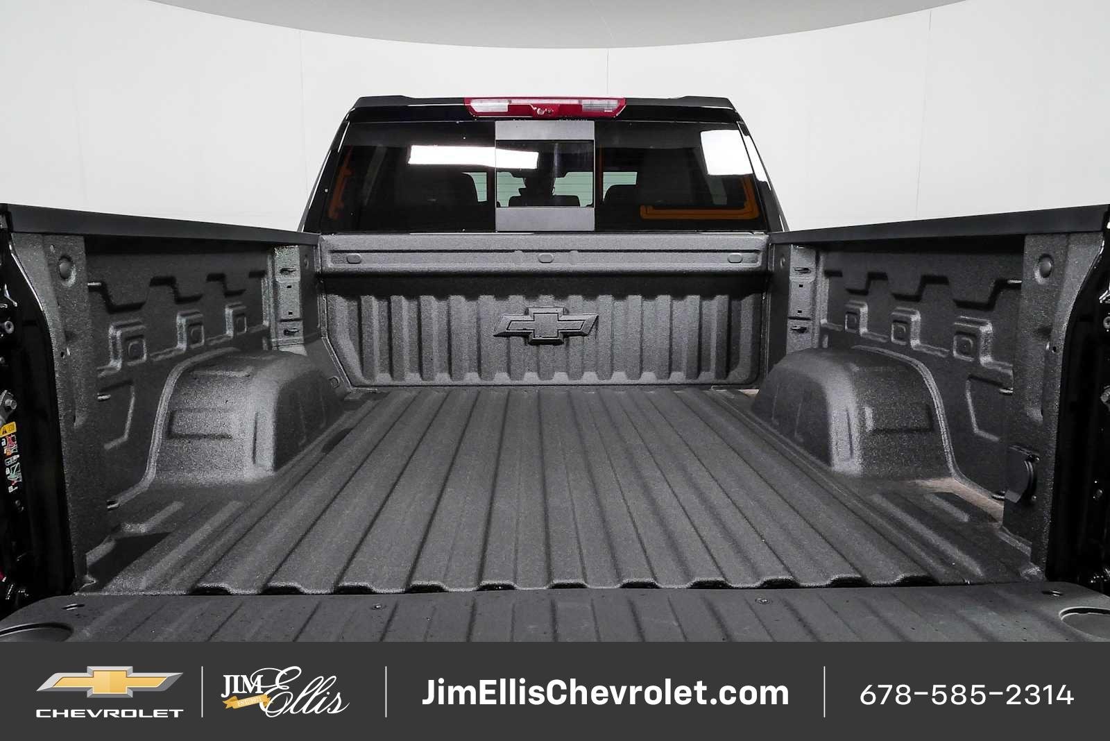 New 2026 Black Chevrolet High Country image 32