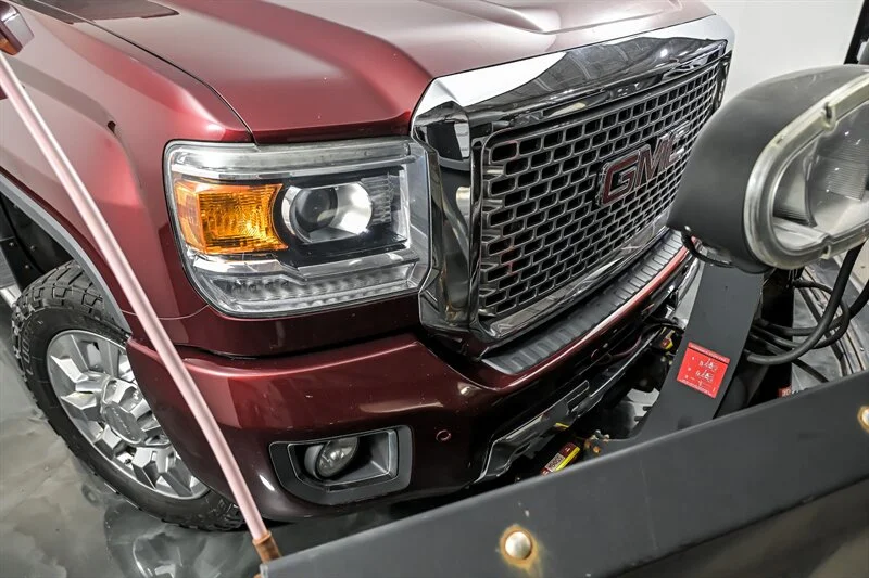 Used 2016 CRIMSON RED GMC Denali image 3
