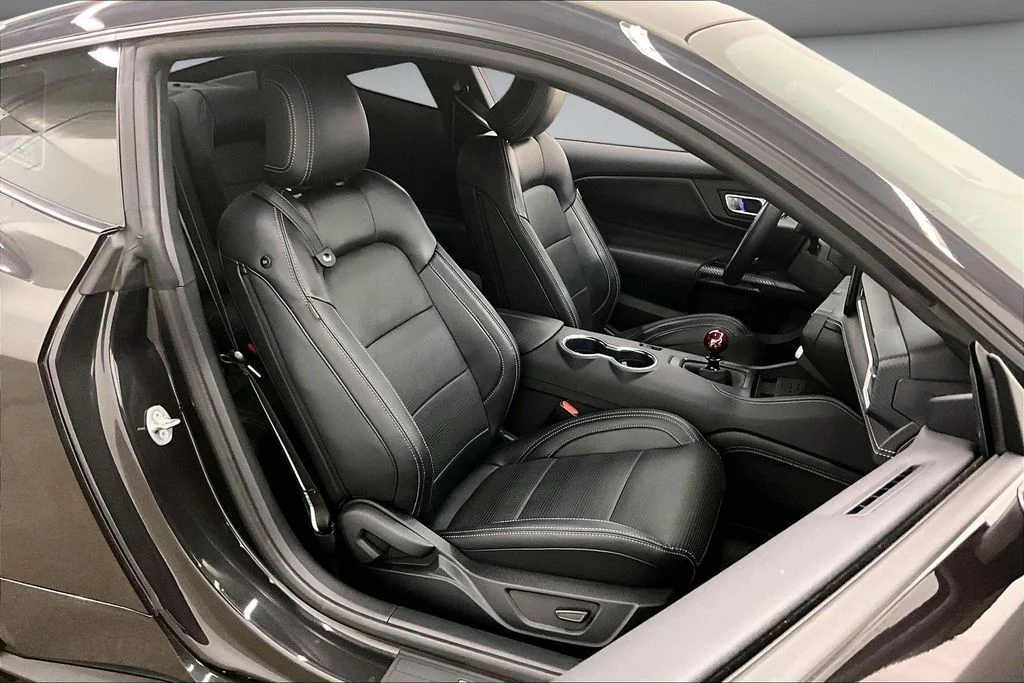 Used 2024 Gray Ford GT Premium image 27